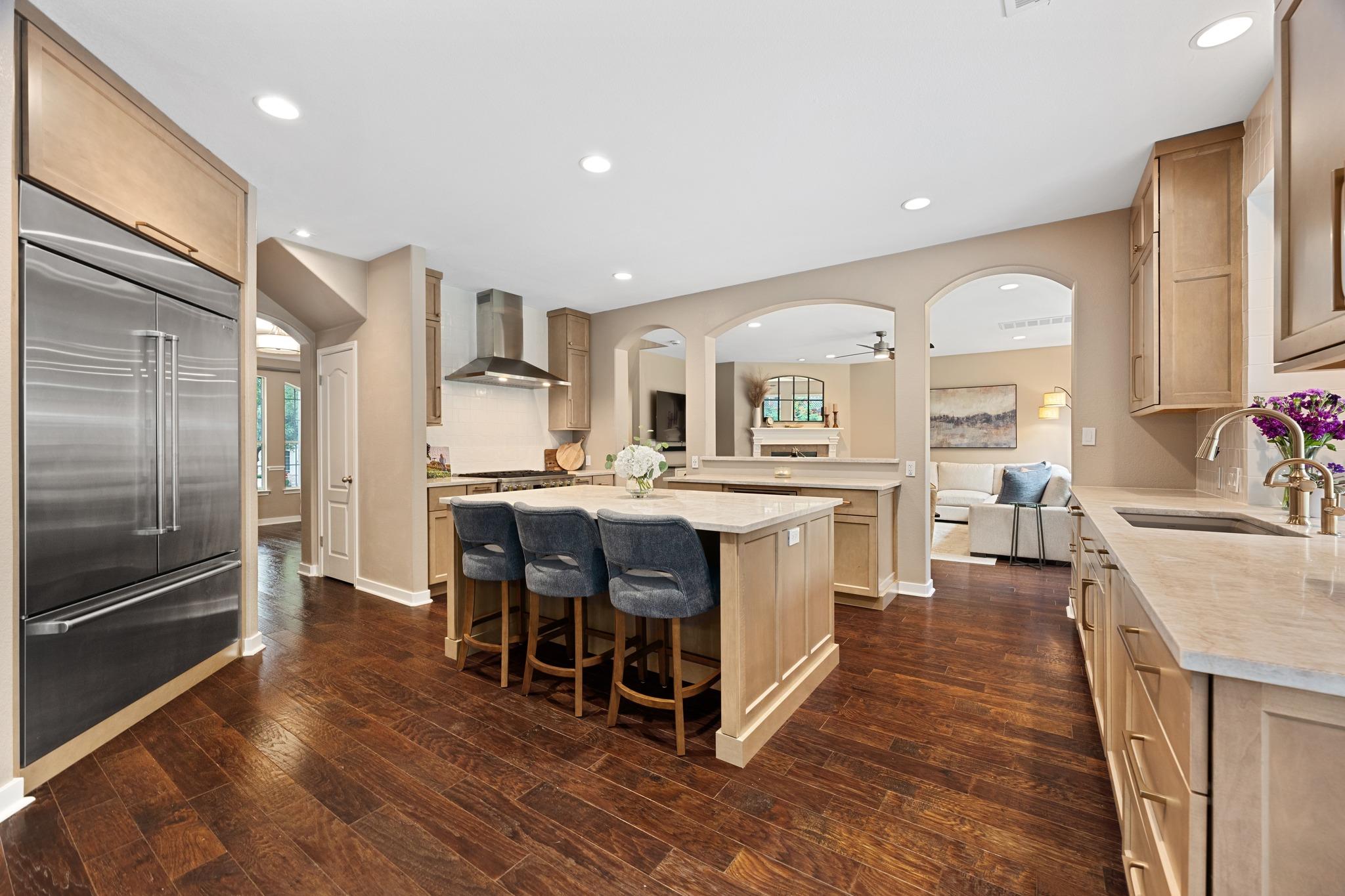 6409 Magenta LN
