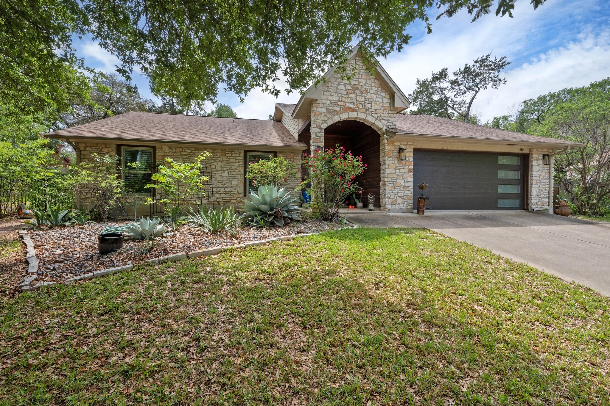 3415 Rain Forest DR