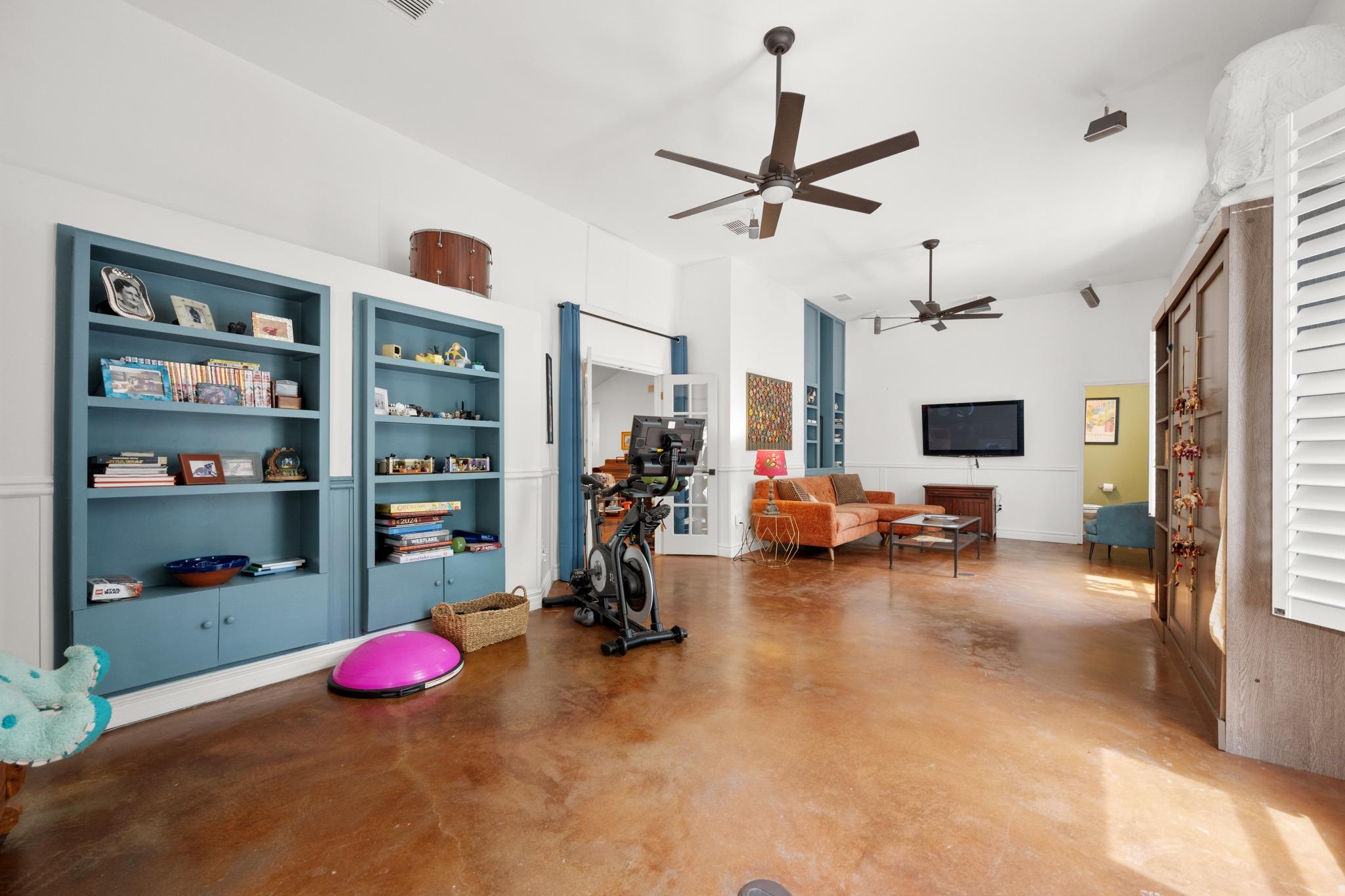 3415 Rain Forest DR