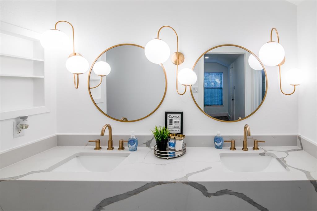 11018 Southwest Oaks BLVD # A