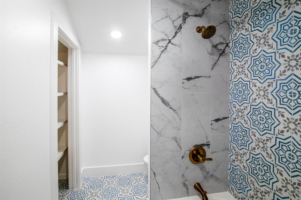 11018 Southwest Oaks BLVD # A