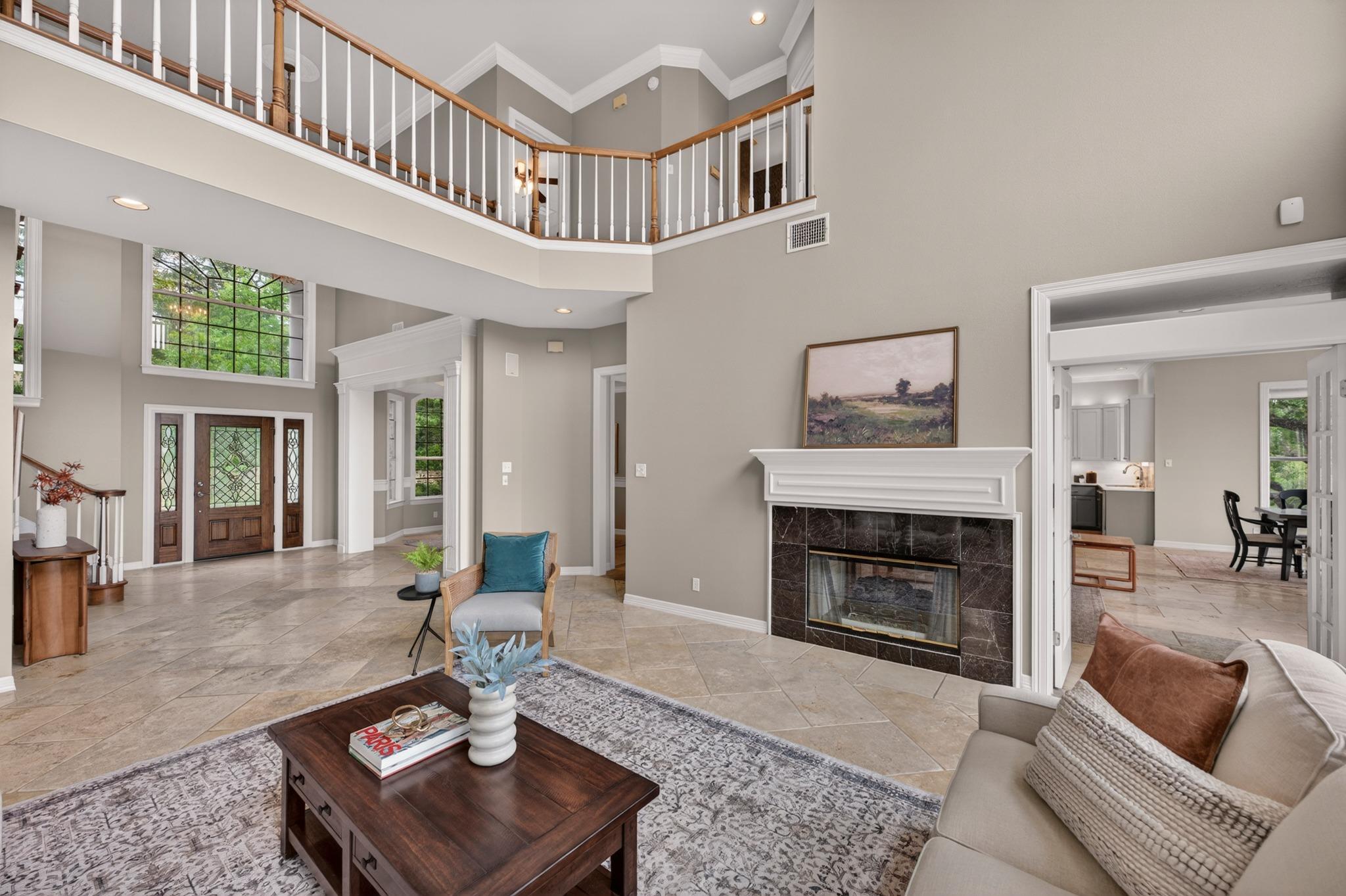 804 N Weston LN