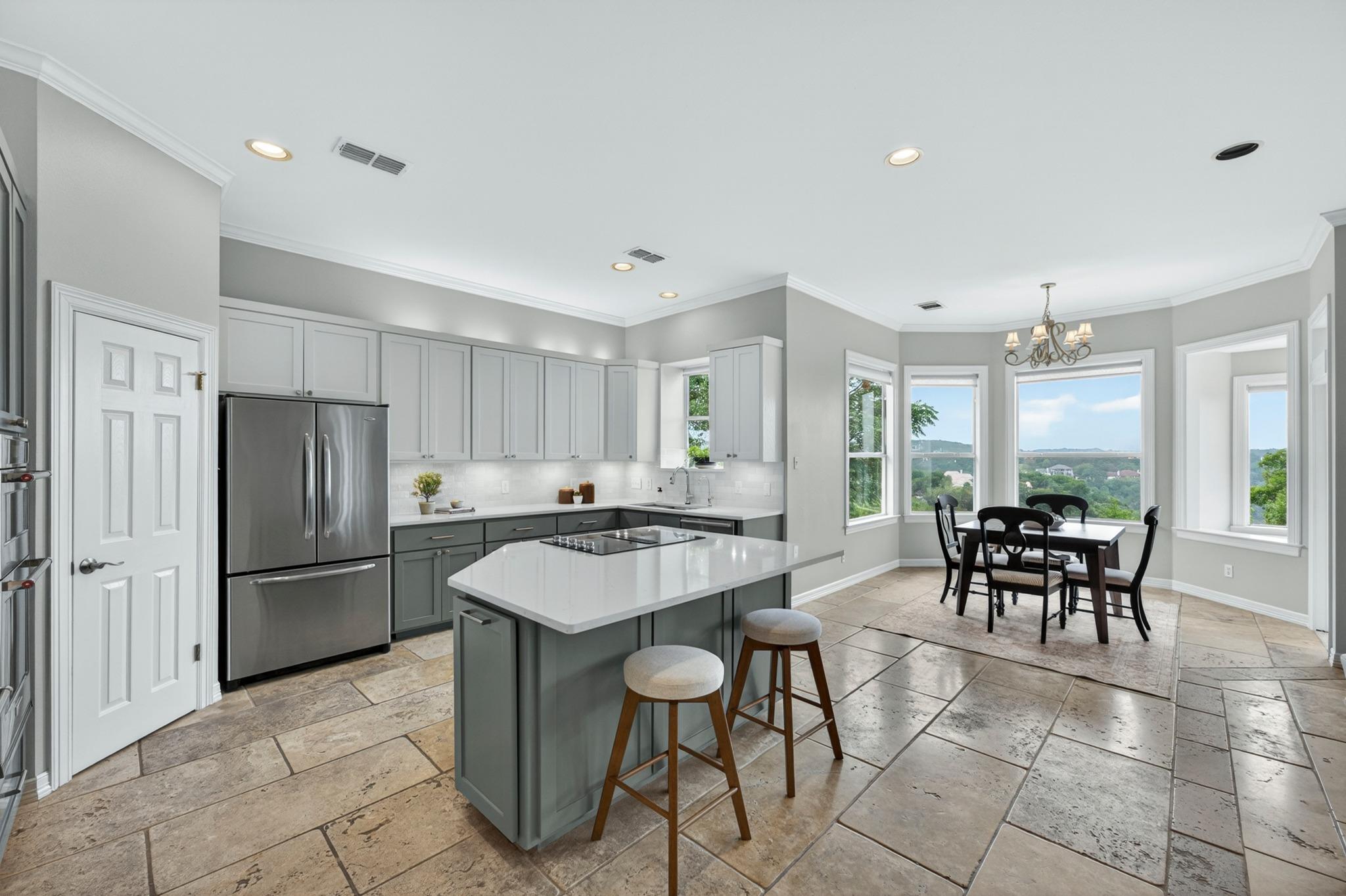 804 N Weston LN