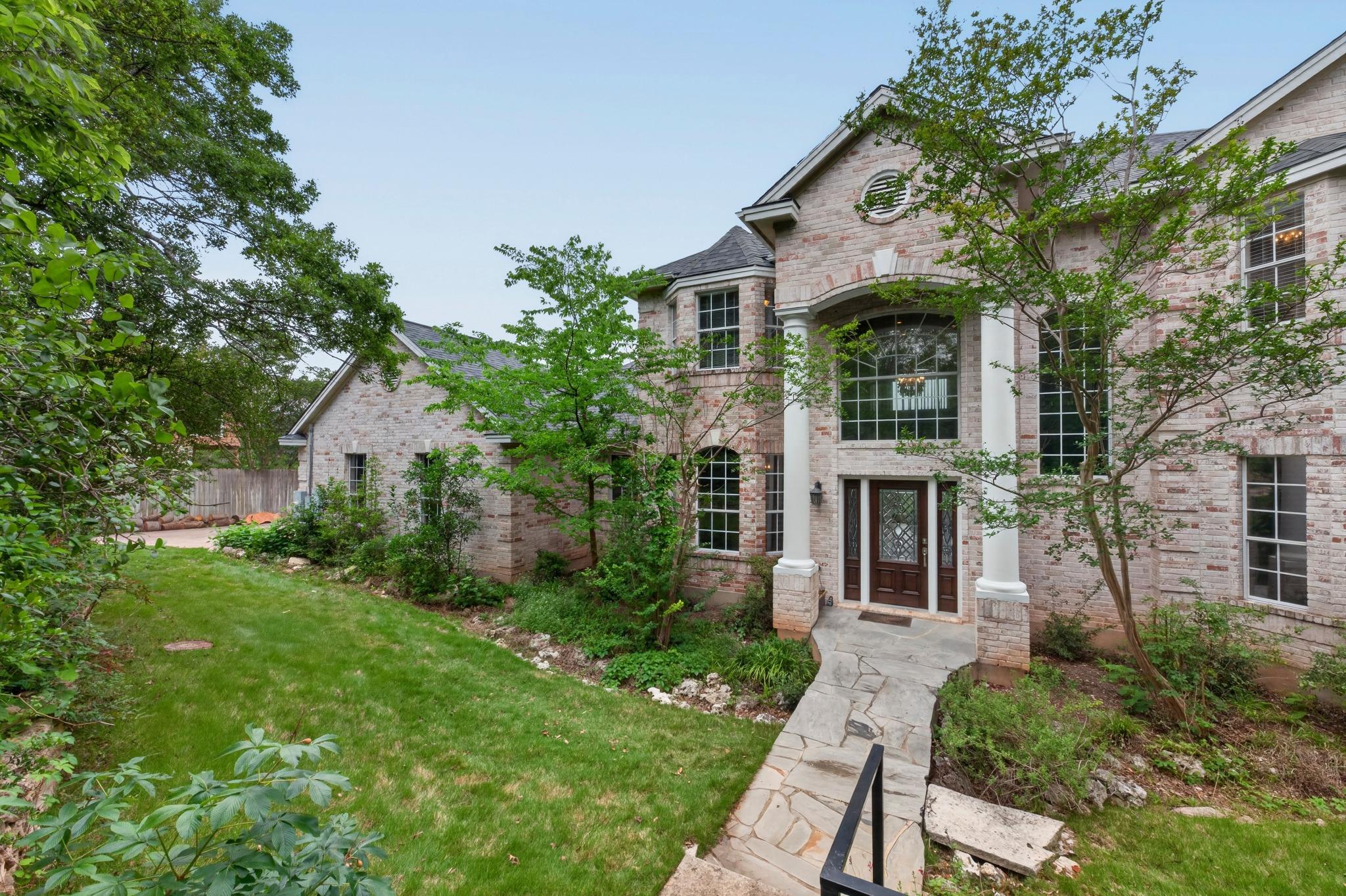 804 N Weston LN