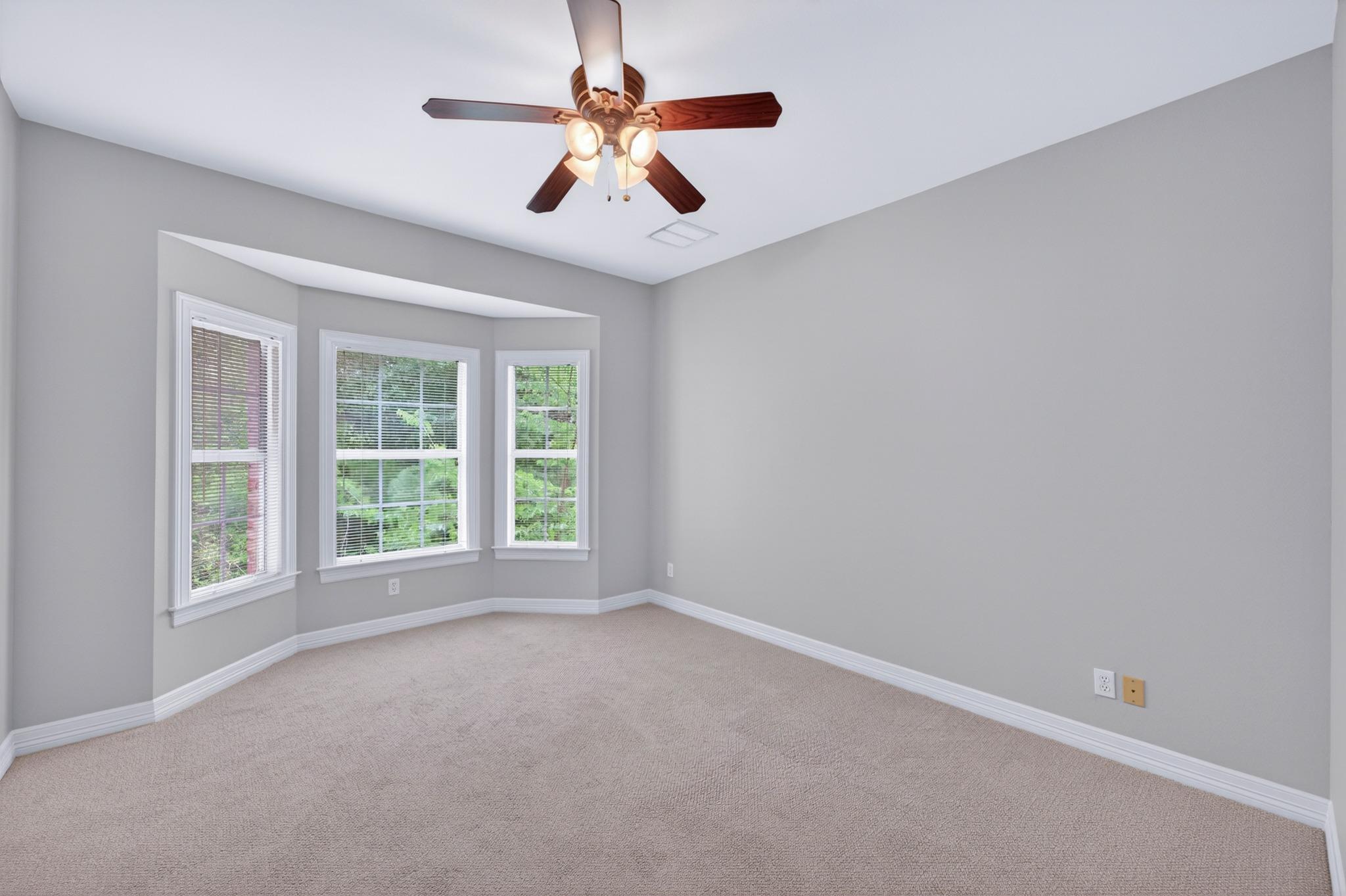 804 N Weston LN