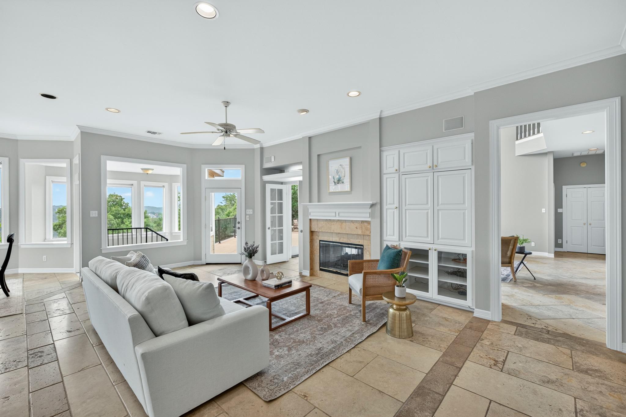 804 N Weston LN