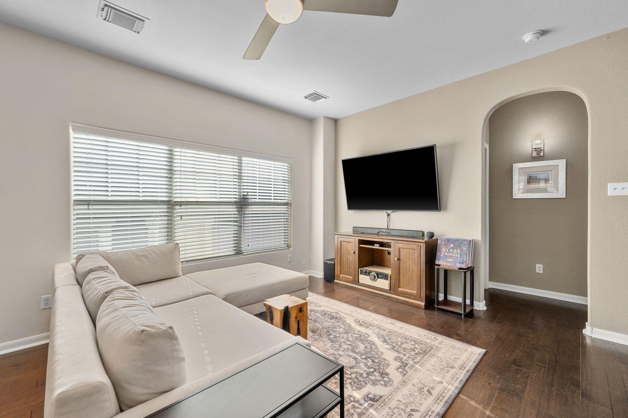 2905 Saville LOOP