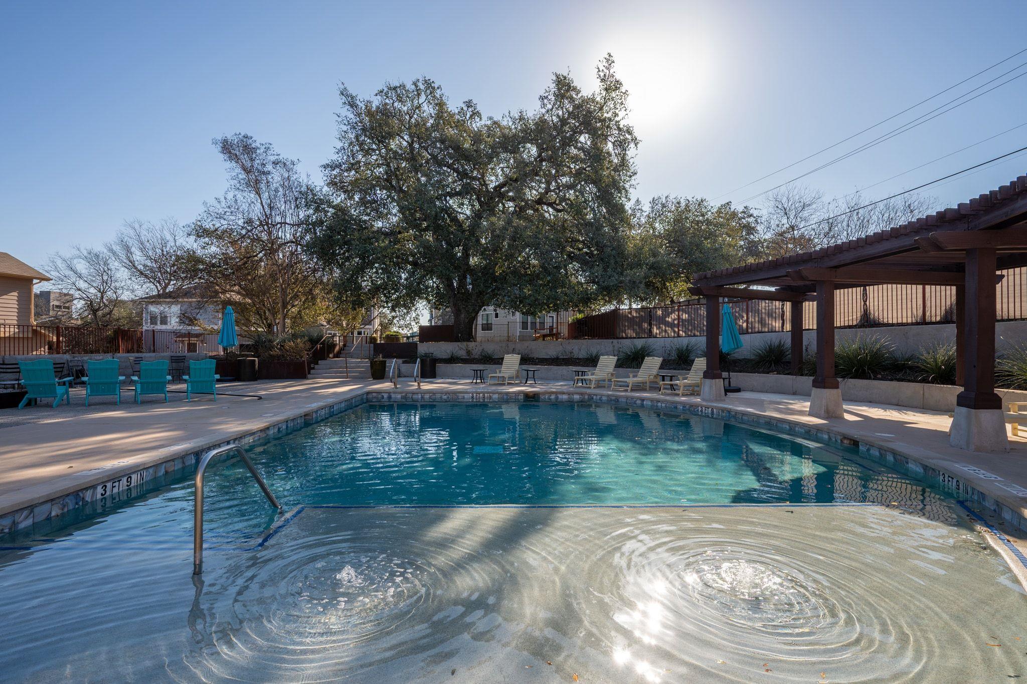 2905 Saville LOOP