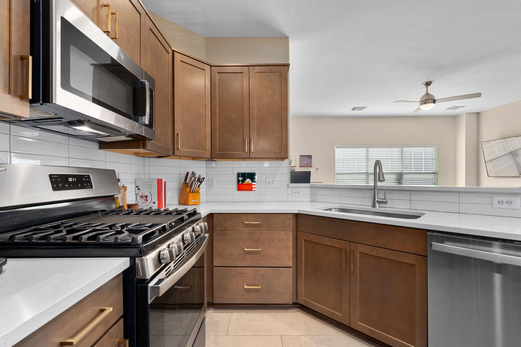 2905 Saville LOOP