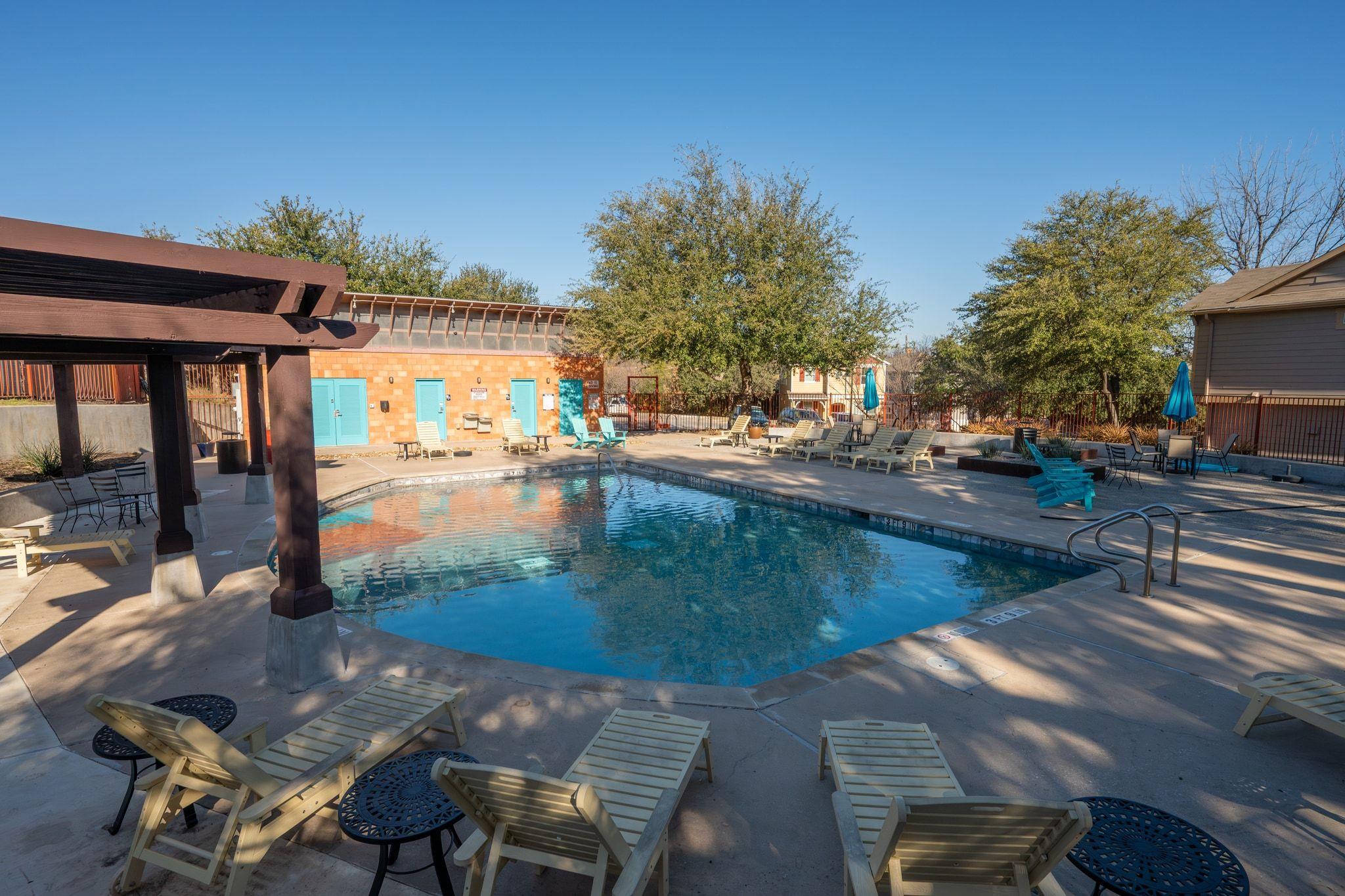 2905 Saville LOOP