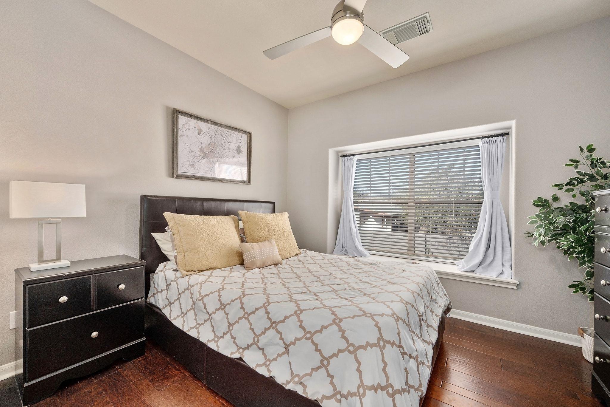 2905 Saville LOOP