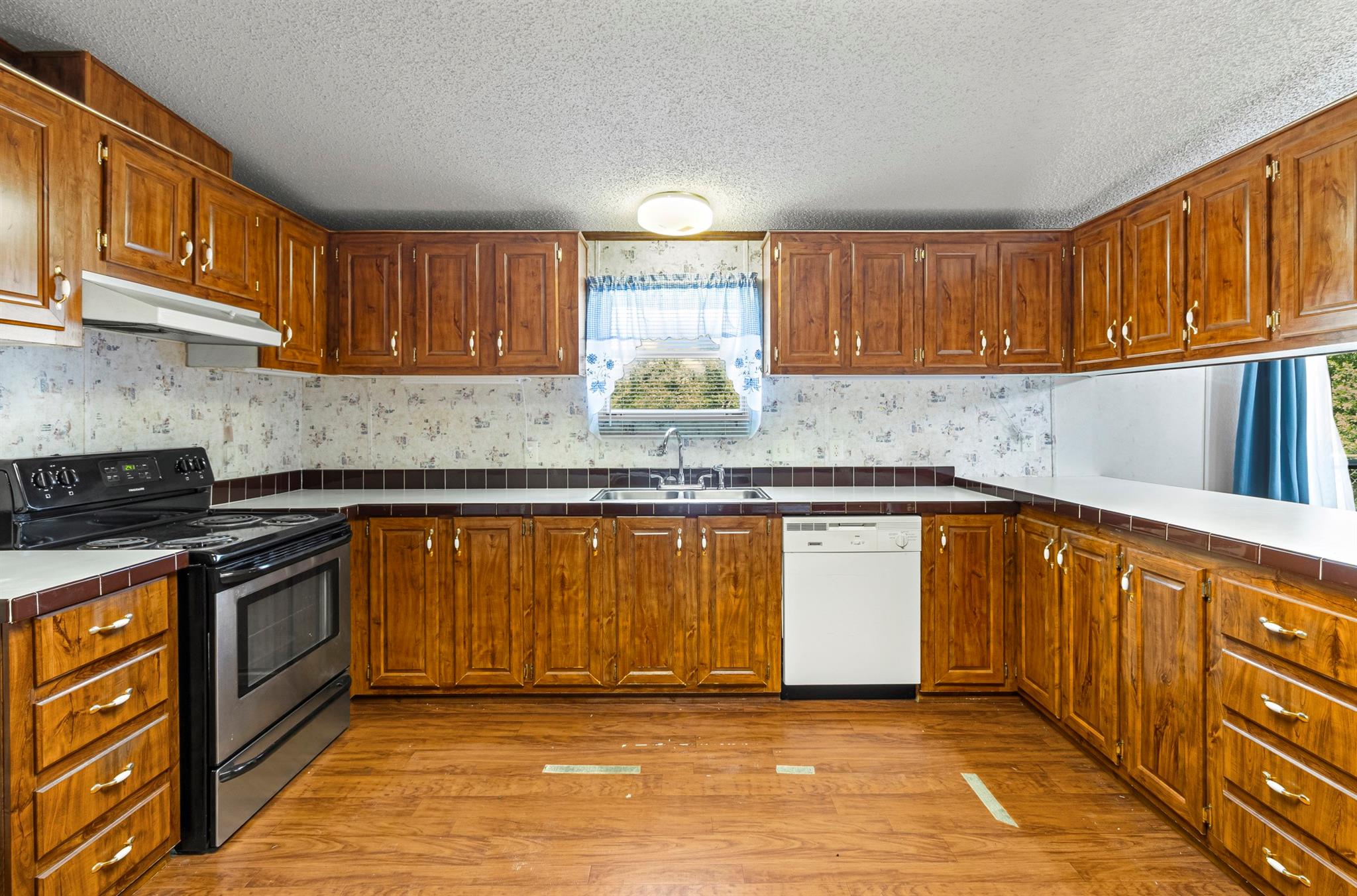 16012 Foxtrot LN