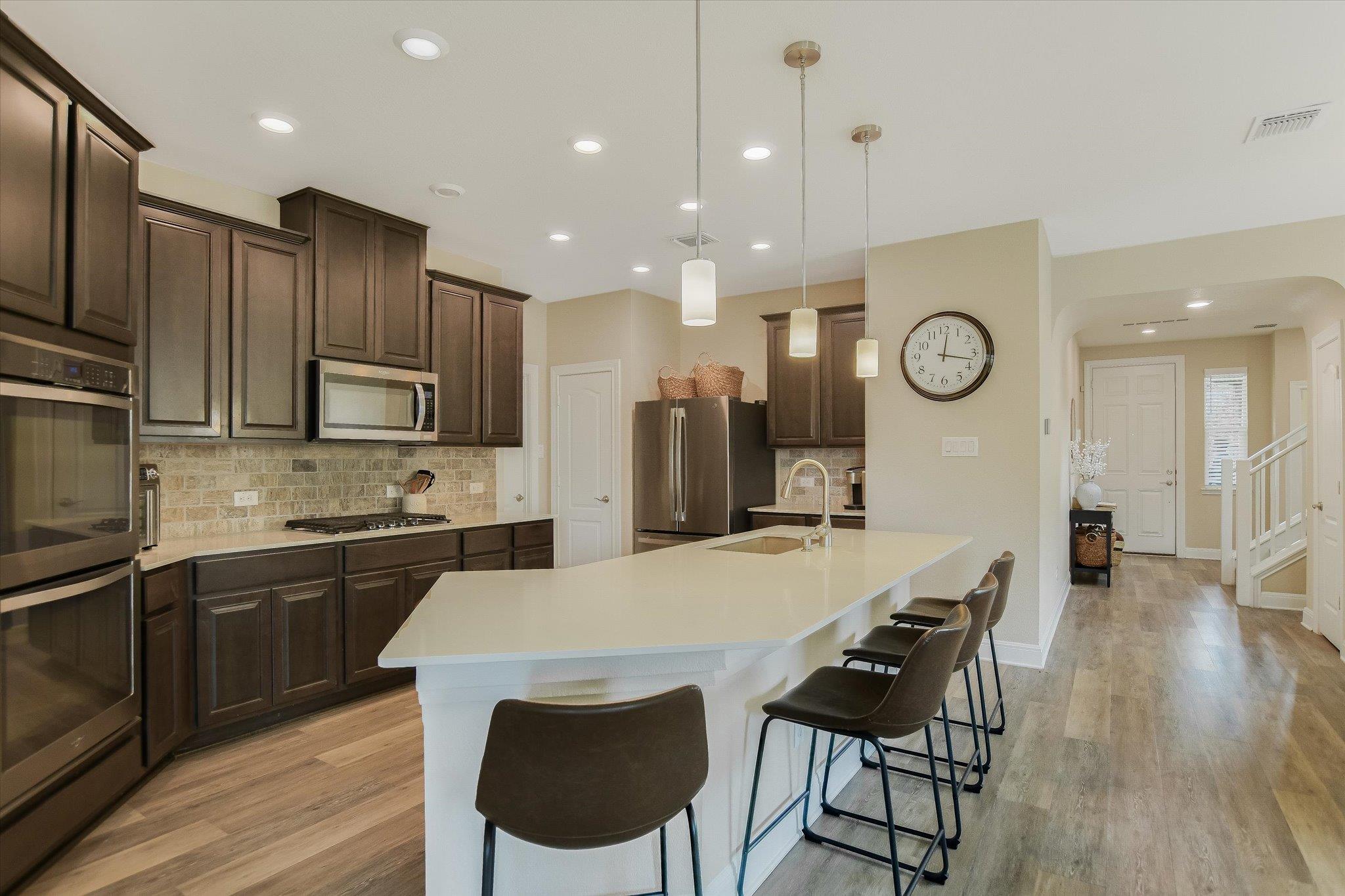 920 Crown Anchor BND