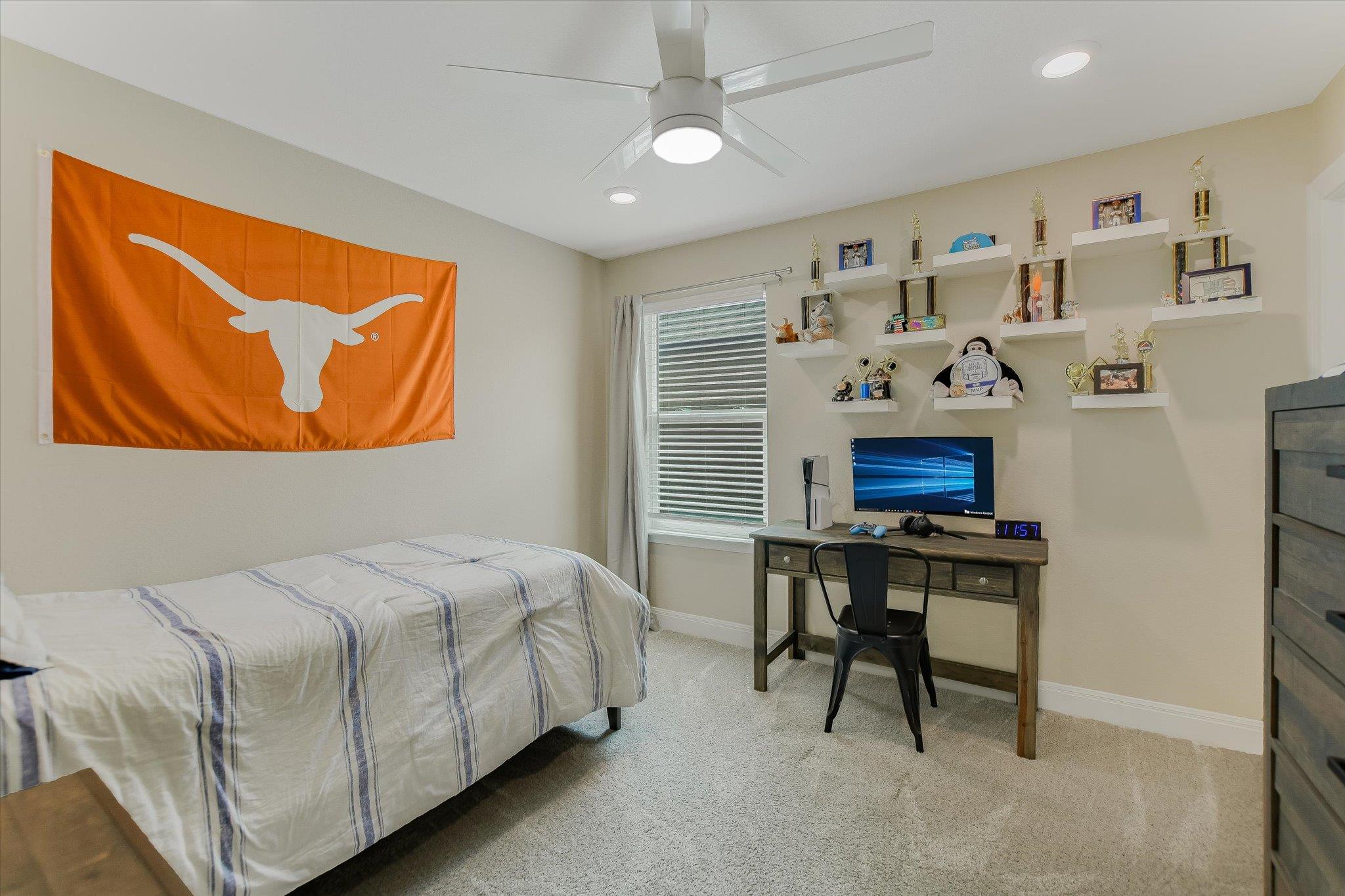 920 Crown Anchor BND