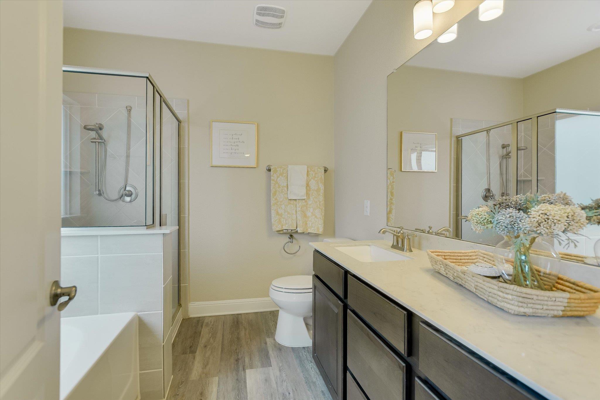 920 Crown Anchor BND