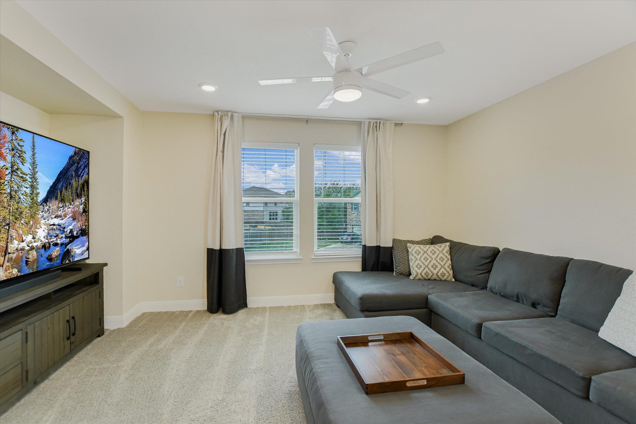 920 Crown Anchor BND