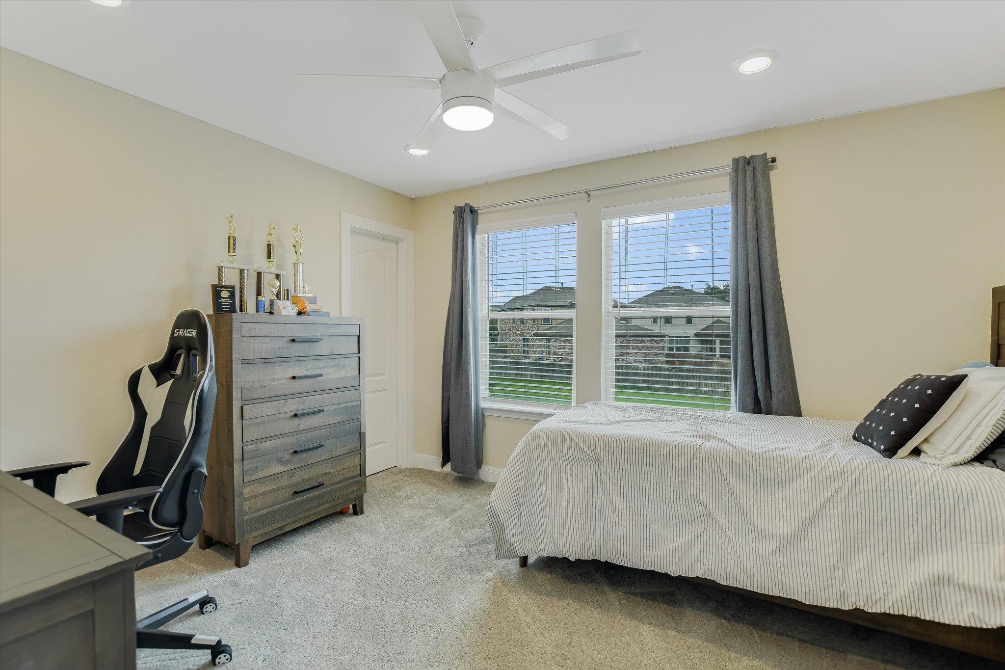 920 Crown Anchor BND