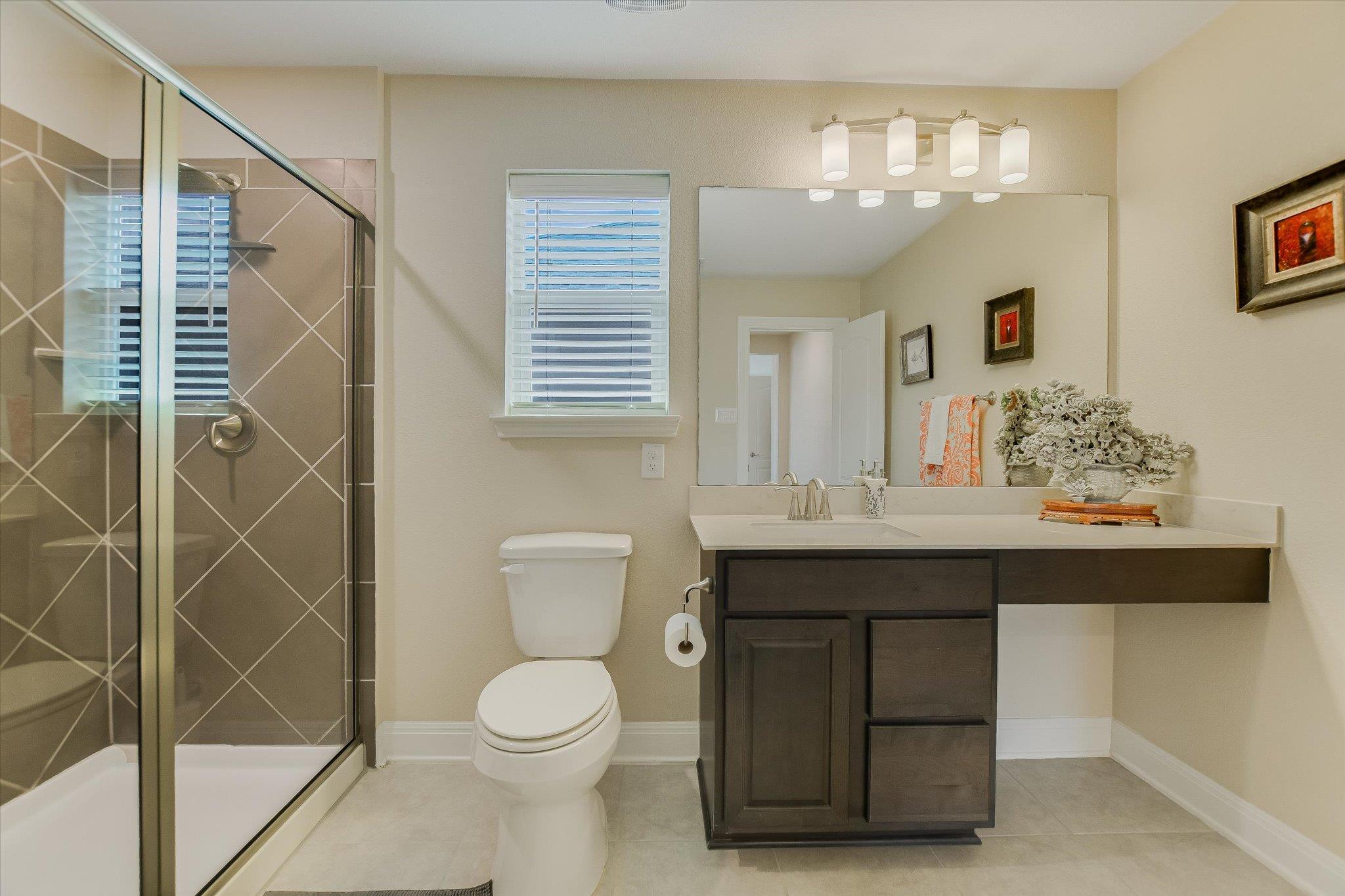 920 Crown Anchor BND