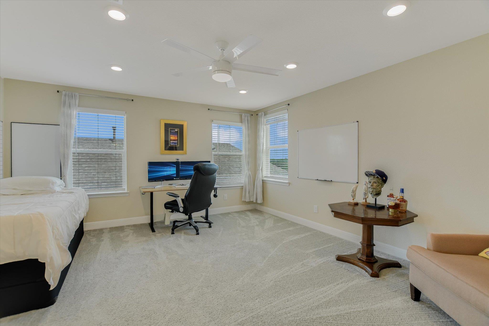 920 Crown Anchor BND