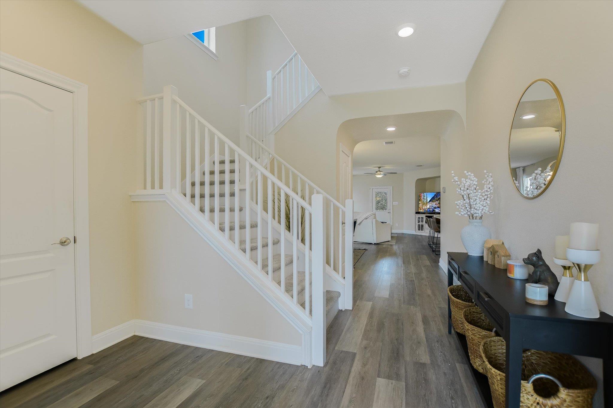 920 Crown Anchor BND