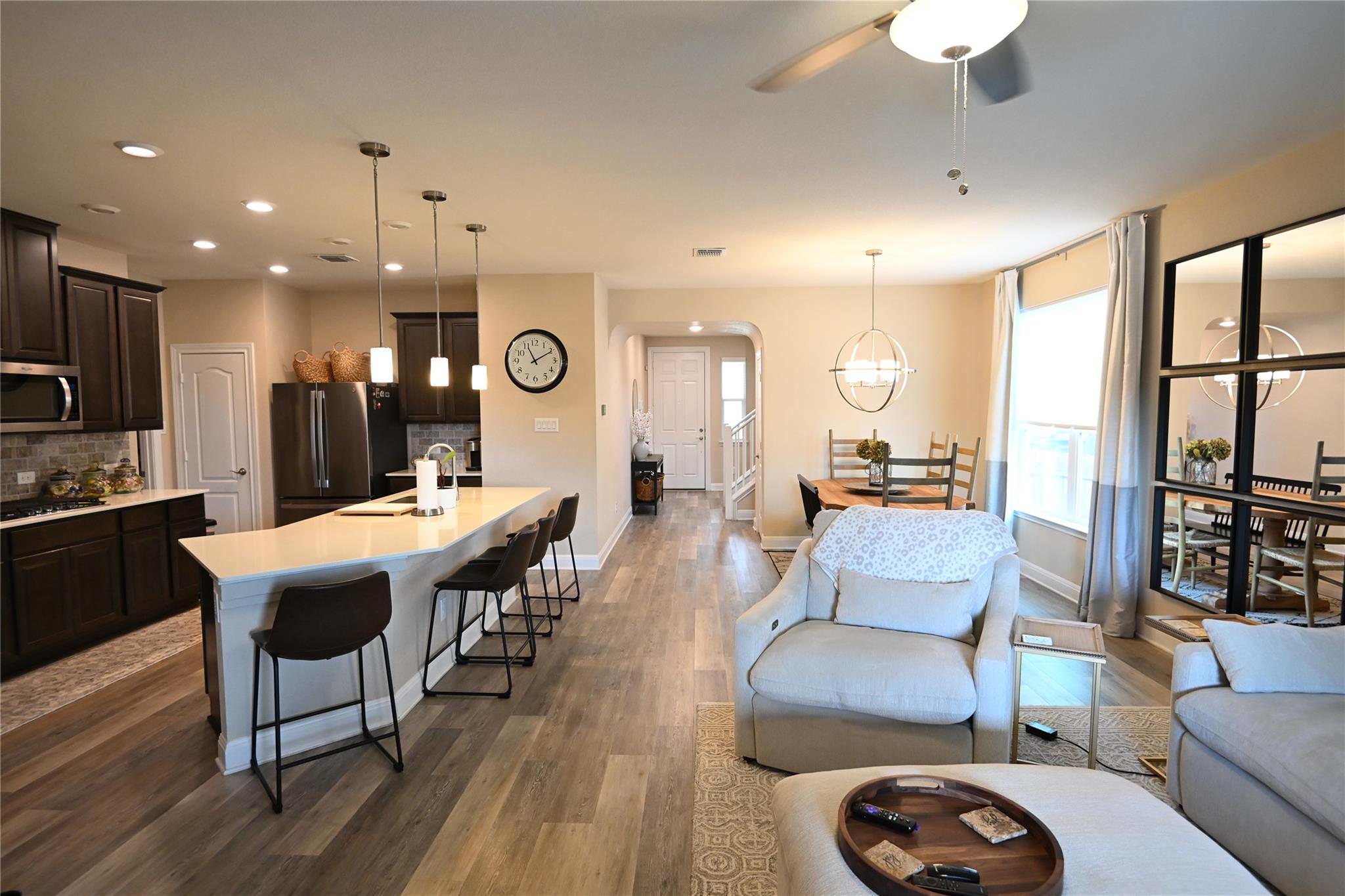 920 Crown Anchor BND