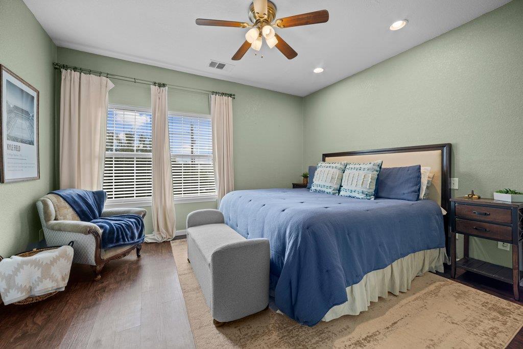 10604 Lake Beach DR