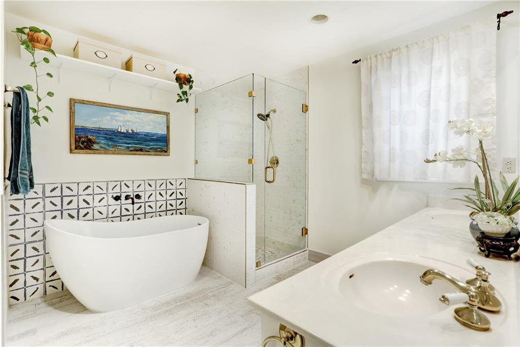 1201 Castle Hill ST # 102