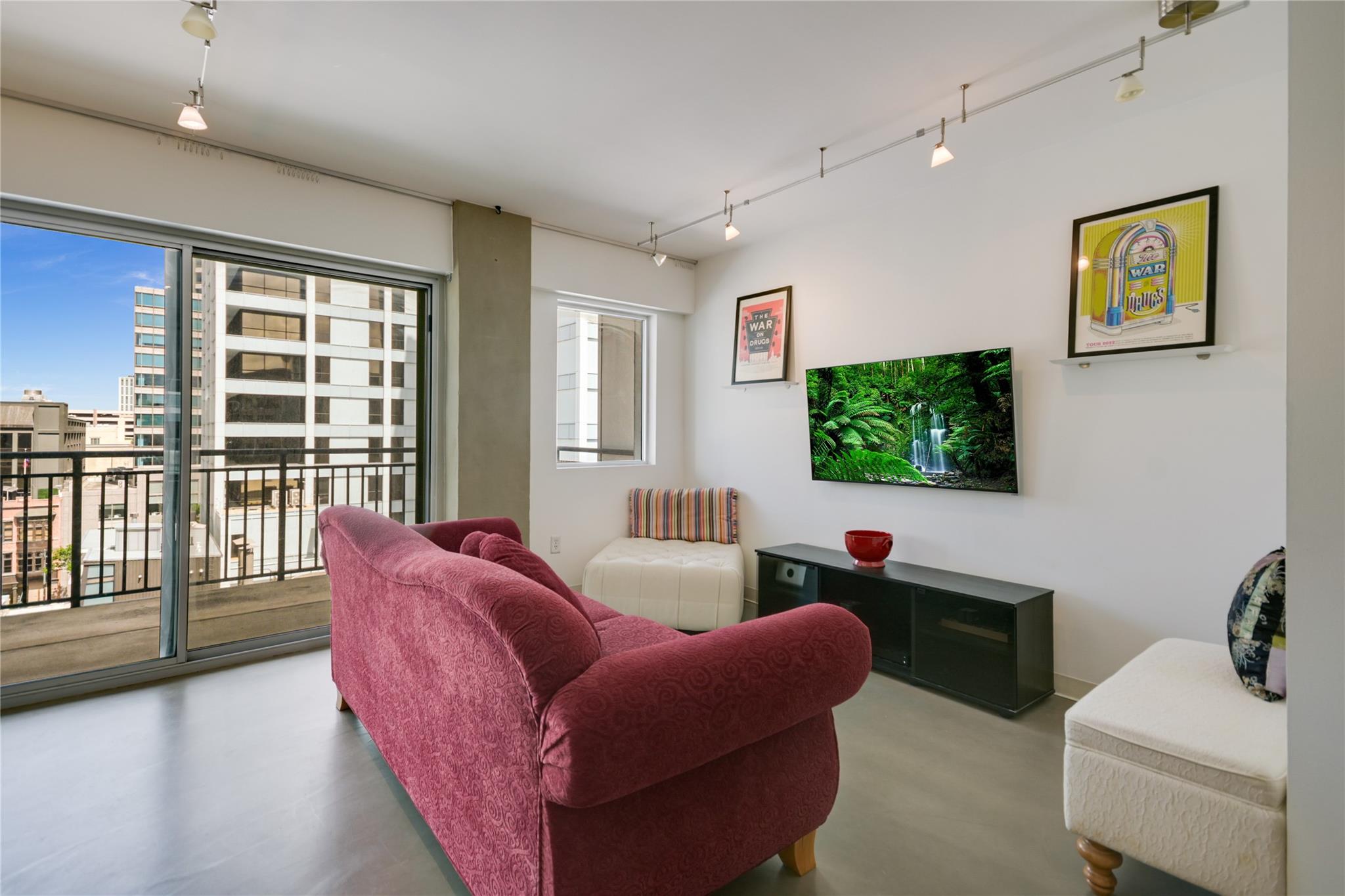 800 Brazos ST # 1009