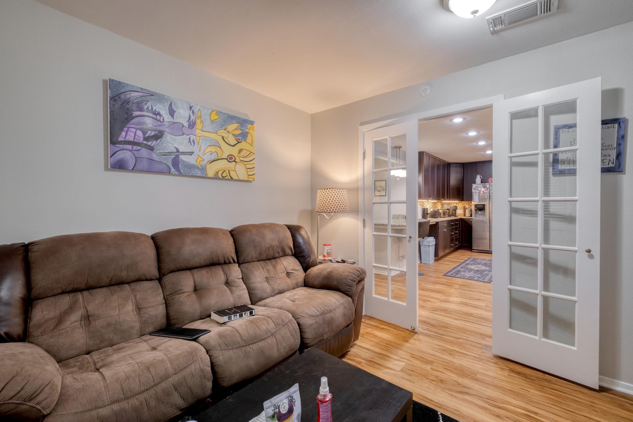 3006 Maplelawn CIR