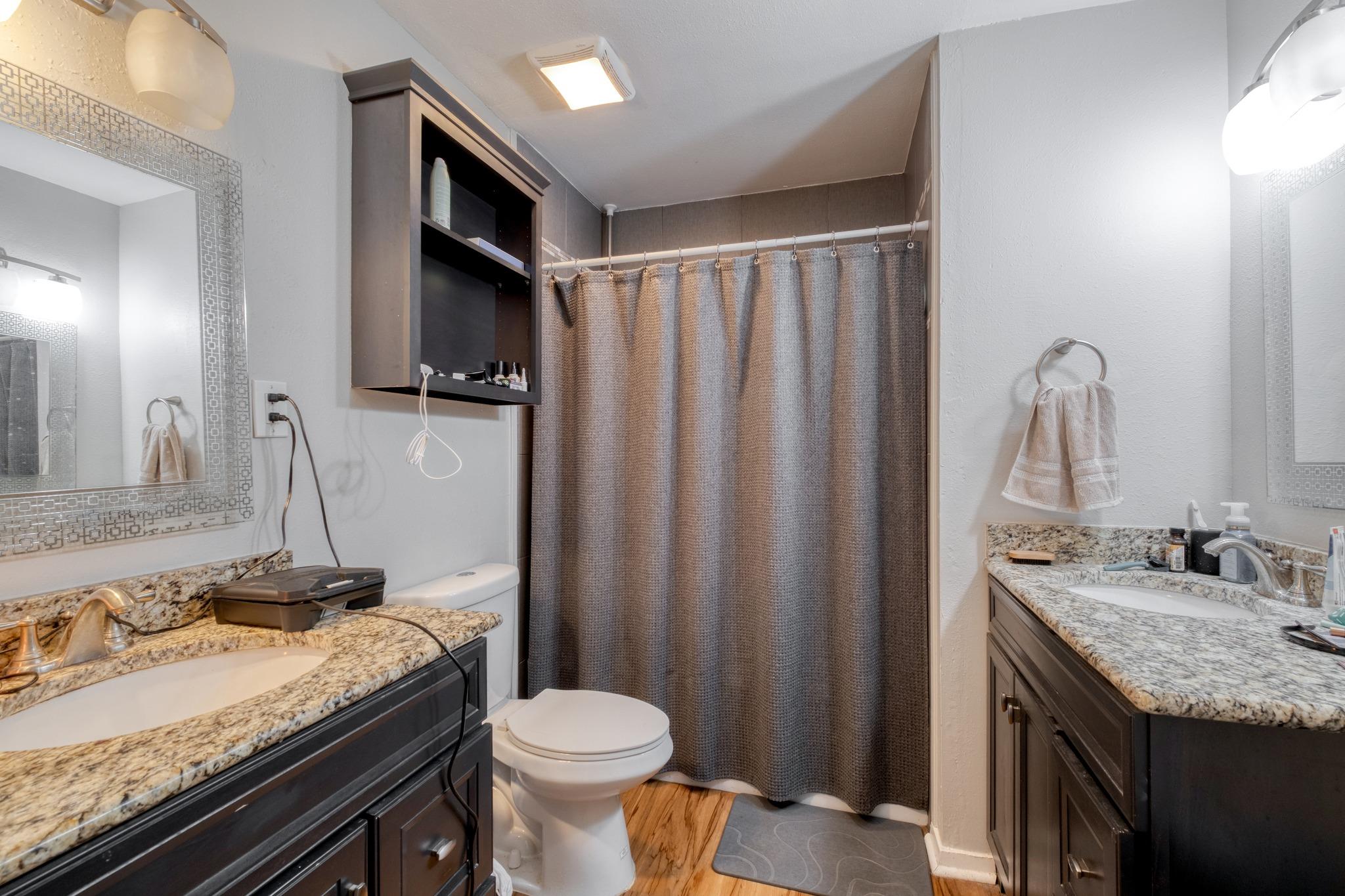 3006 Maplelawn CIR