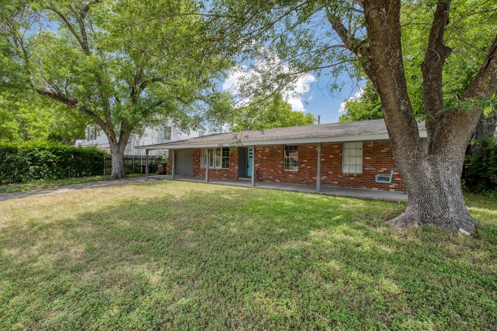3006 Maplelawn CIR