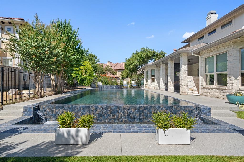 9301 Travertine CV