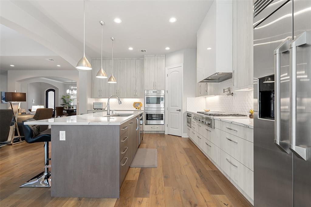 9301 Travertine CV