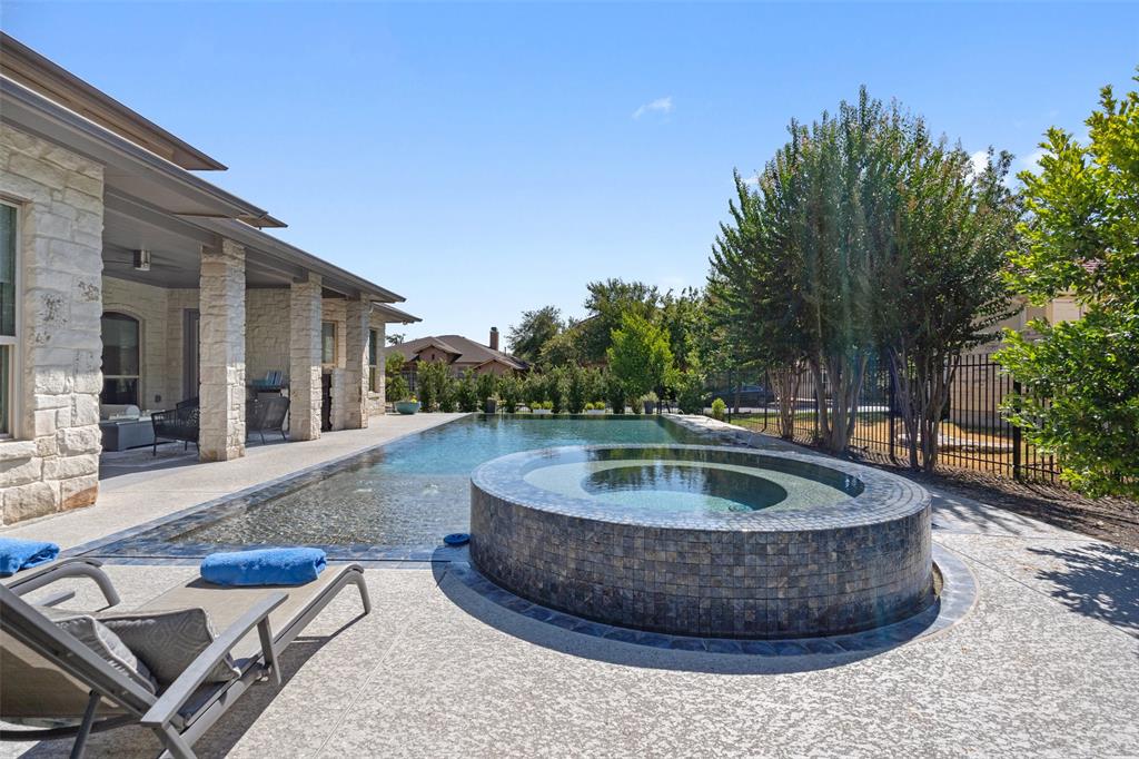 9301 Travertine CV