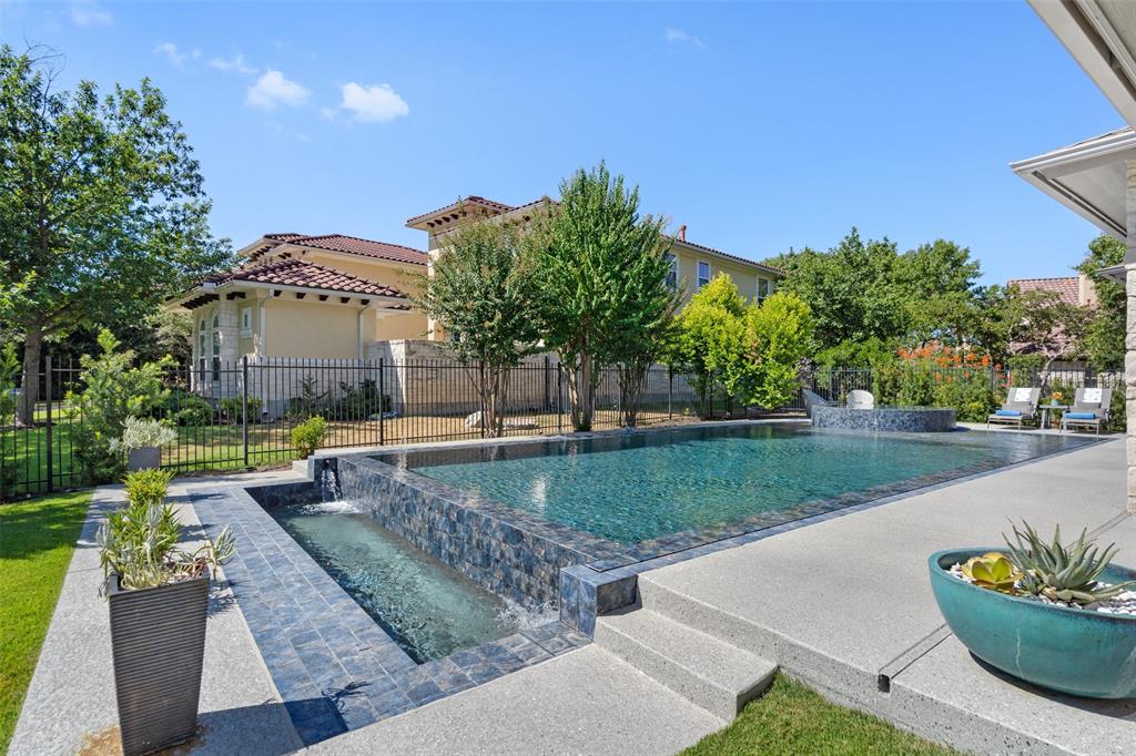 9301 Travertine CV