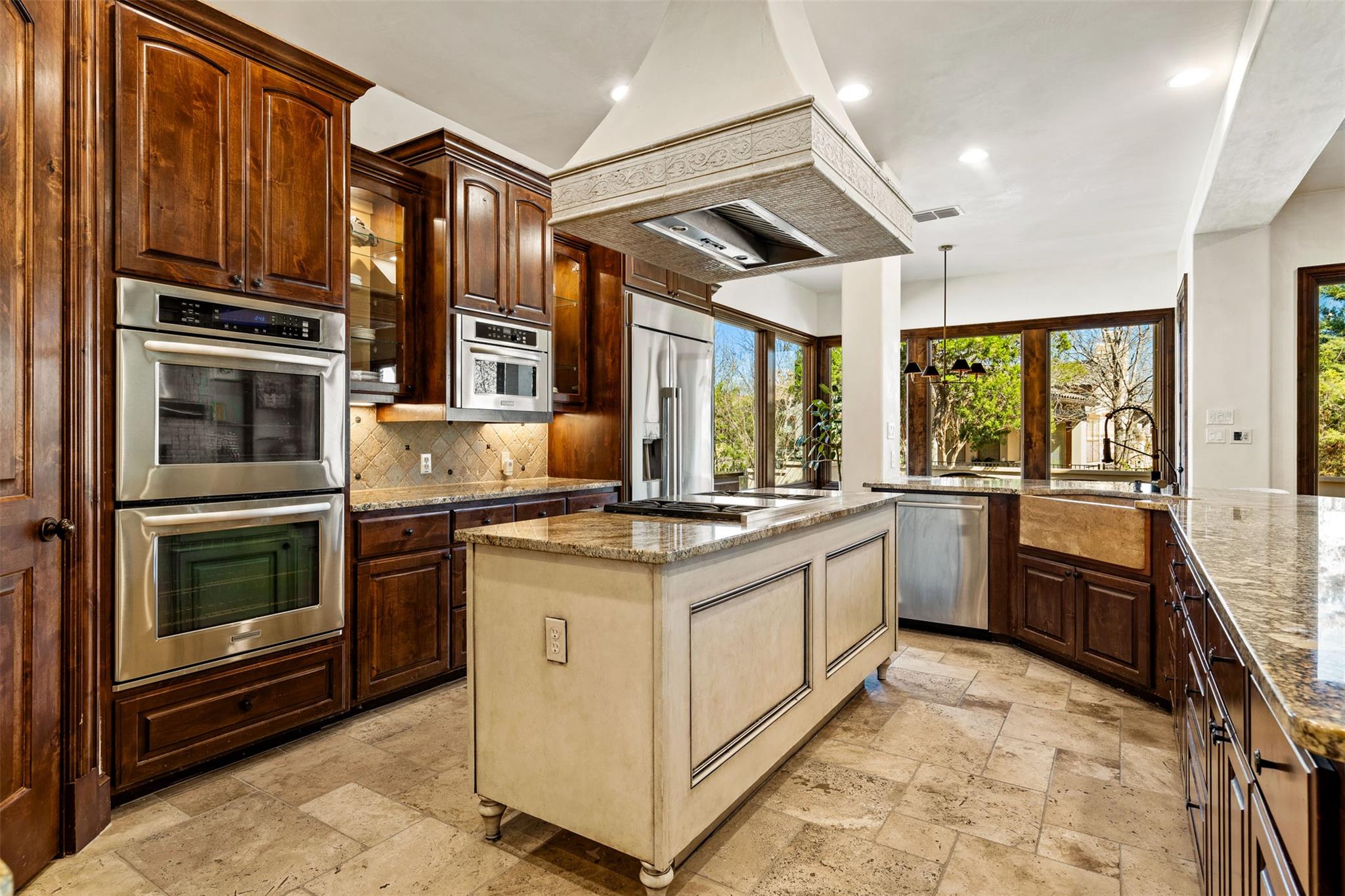 11 Hightrail WAY