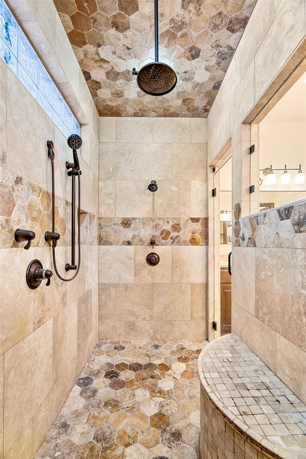 11 Hightrail WAY