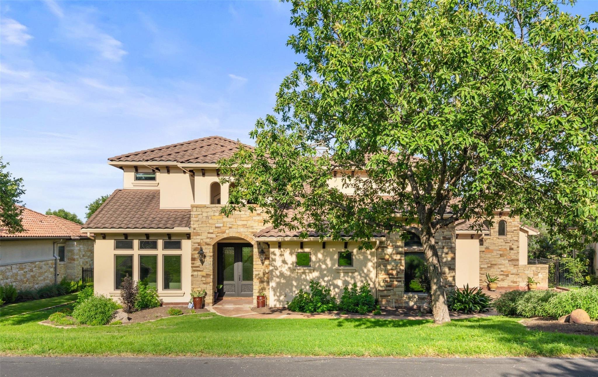 11 Hightrail WAY