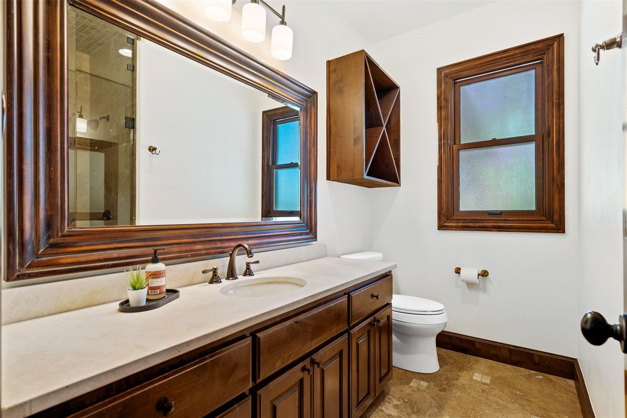 11 Hightrail WAY