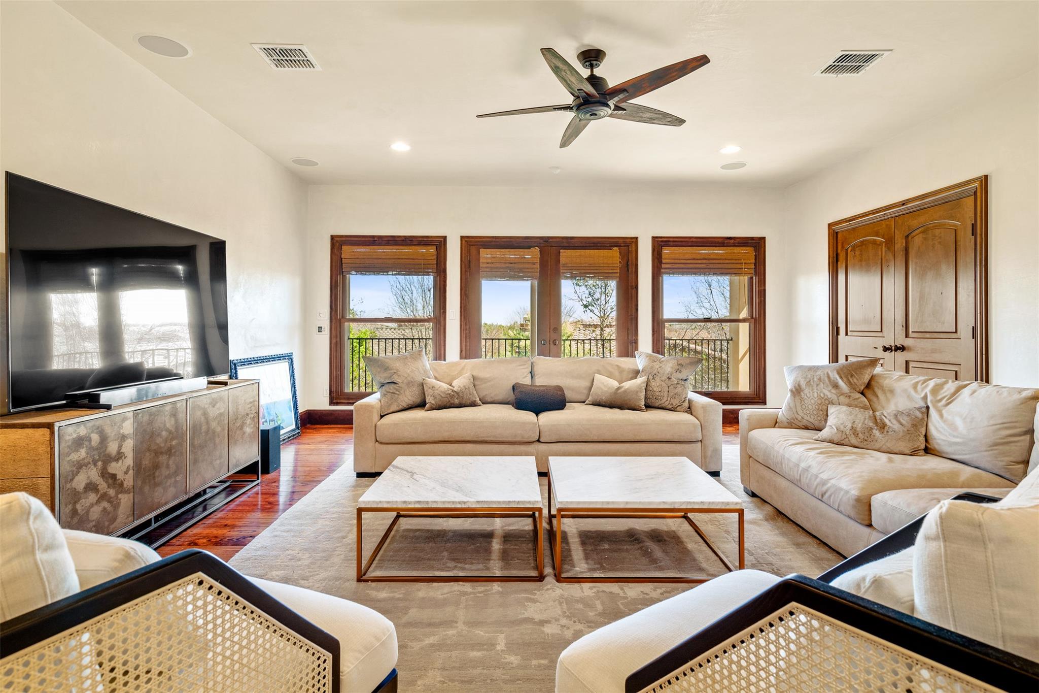 11 Hightrail WAY