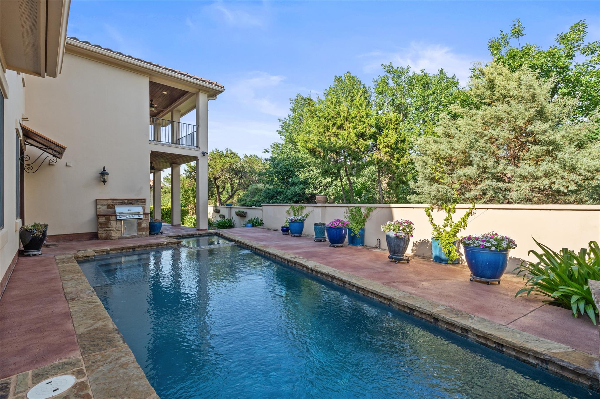 11 Hightrail WAY