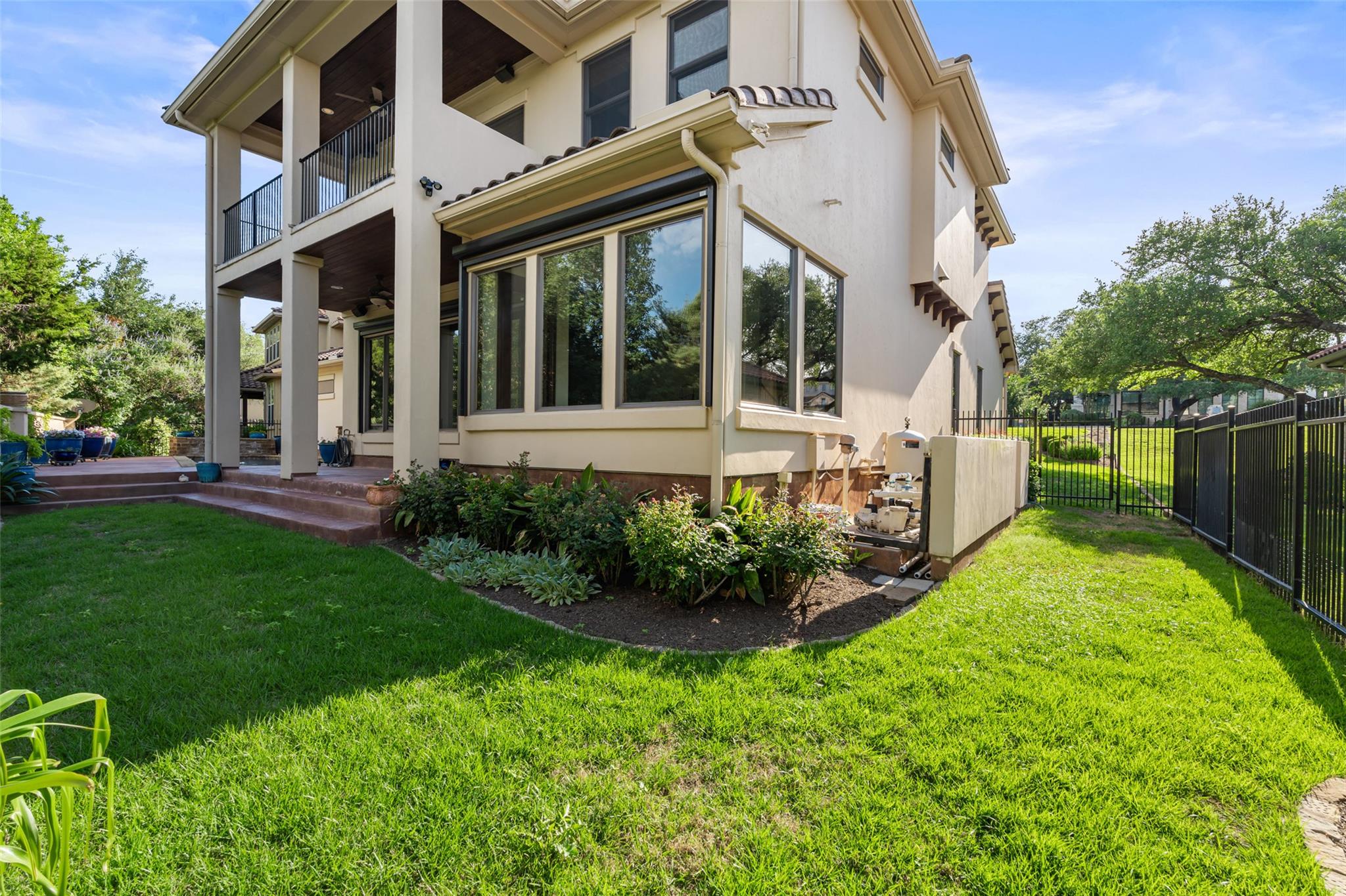 11 Hightrail WAY