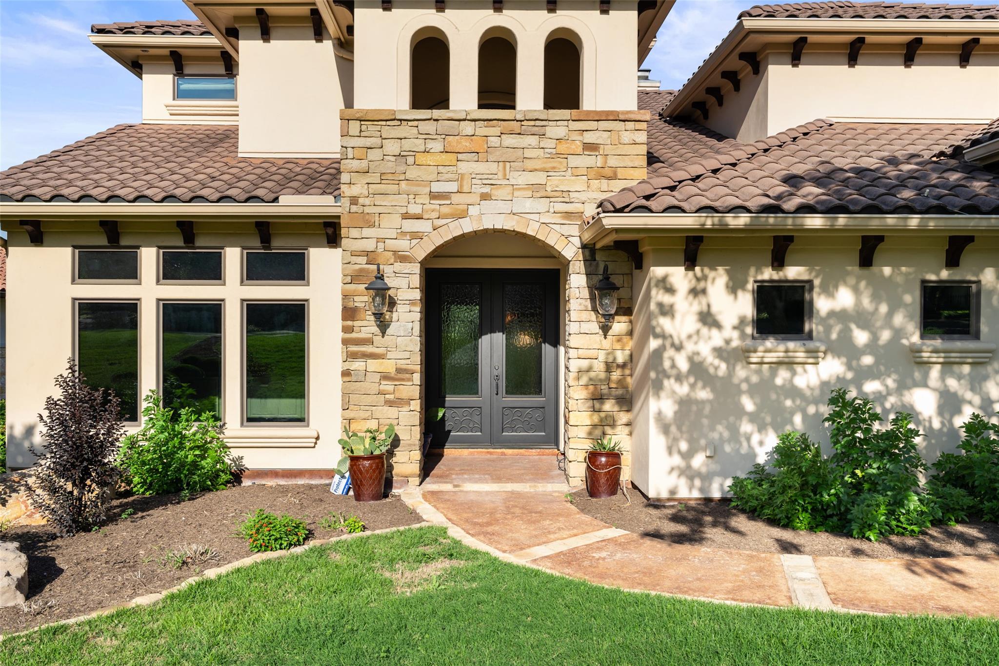 11 Hightrail WAY