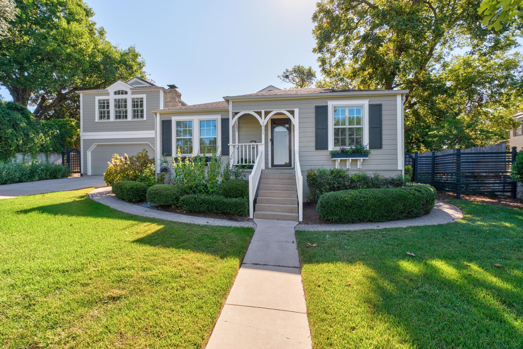 1901 Travis Heights BLVD
