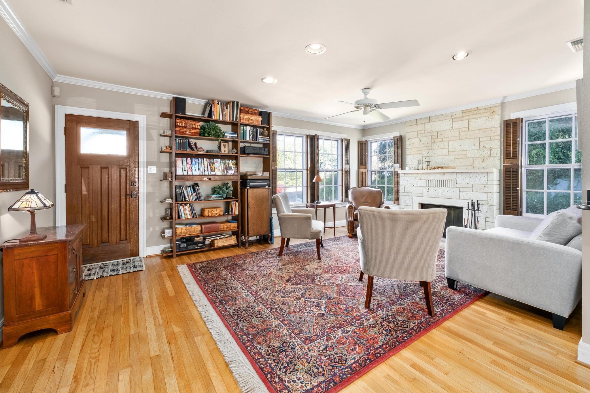 1901 Travis Heights BLVD