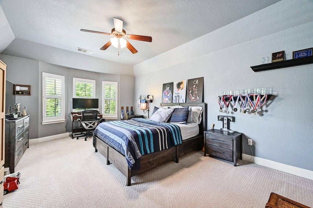 105 WHITLEY DR
