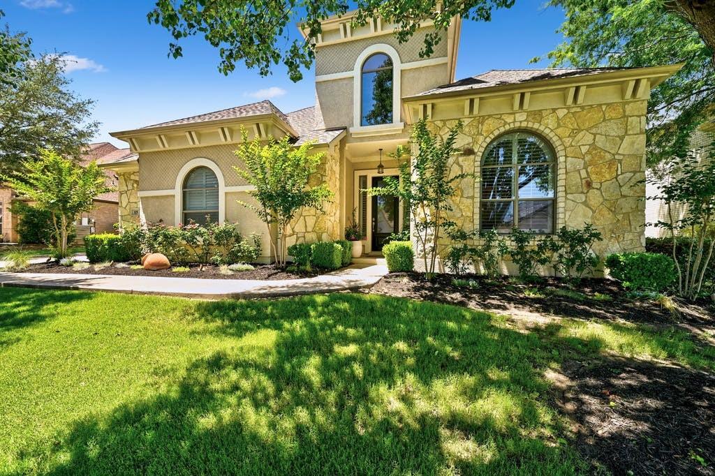105 WHITLEY DR