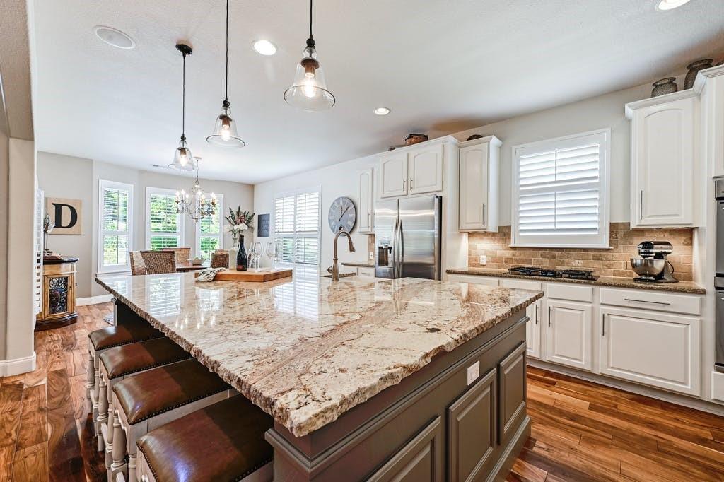 105 WHITLEY DR