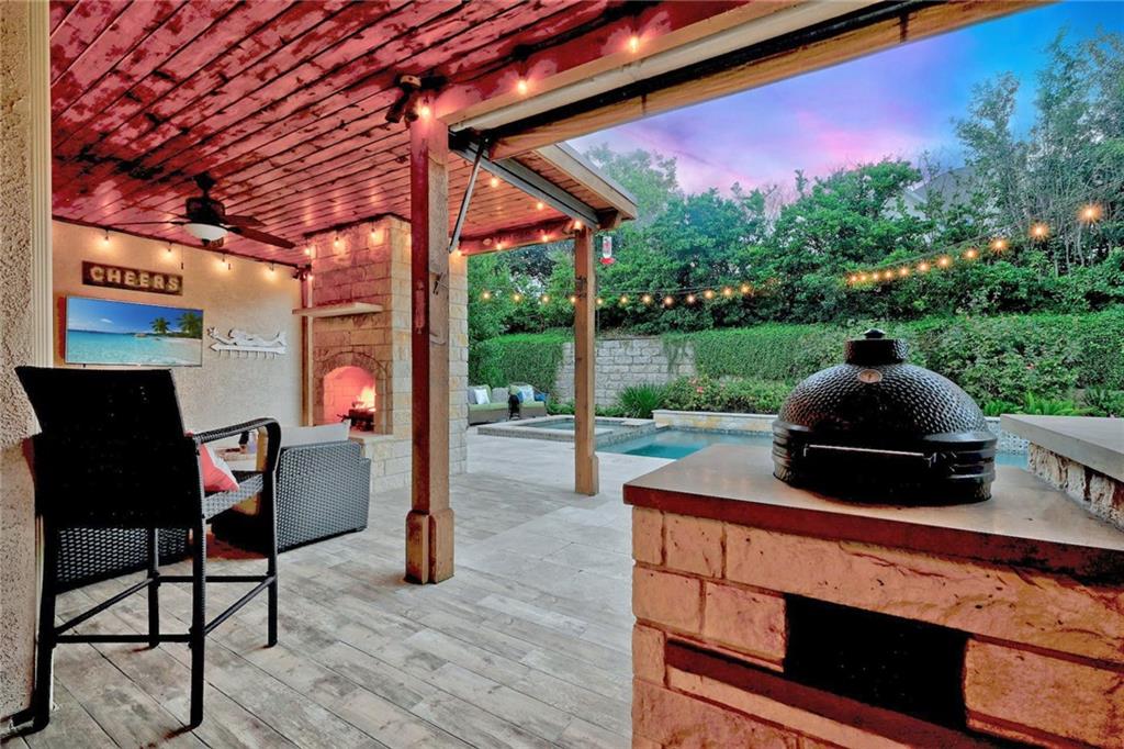 105 WHITLEY DR