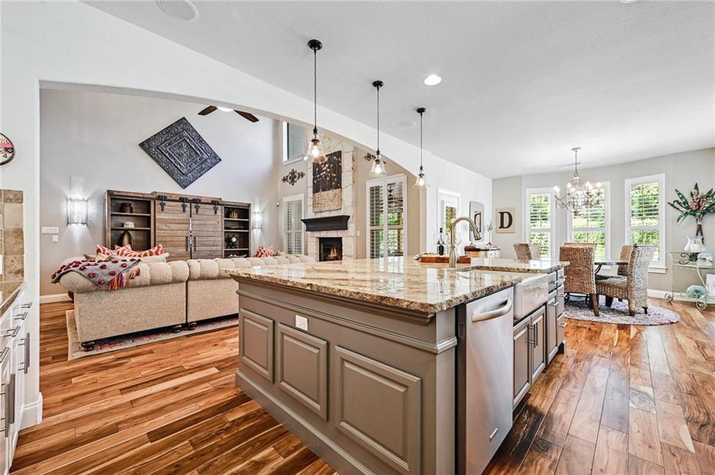 105 WHITLEY DR